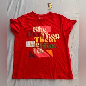 NWT Unisex T-shirt Crew neck Tees Holiday Festive Red Pronouns Size L-XL